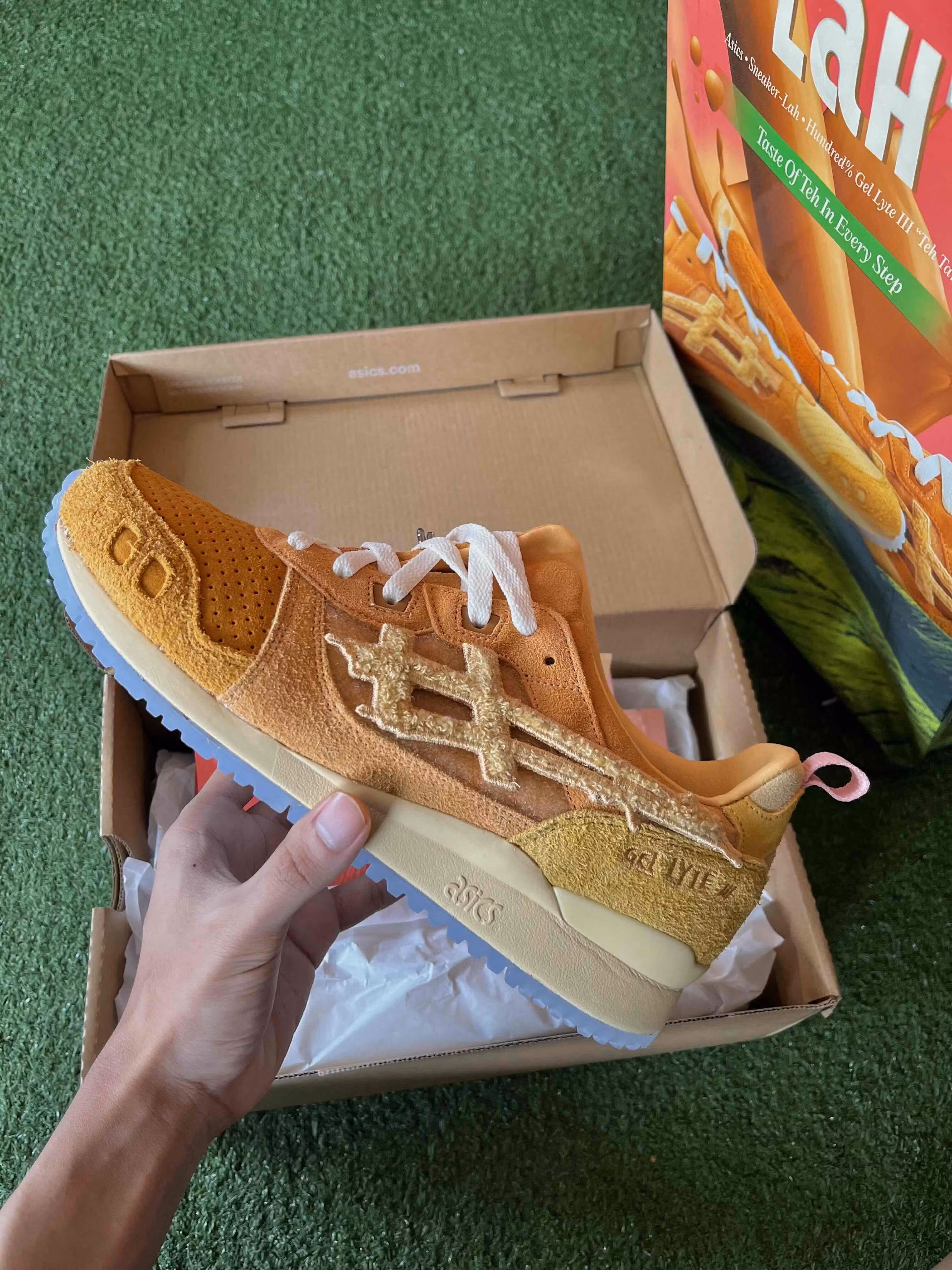 SneakerLAH x HUNDRED% x ASICS Gel Lyte 3 'Teh Tarik' 1201A703-200 SneakerLAH x HUNDRED% x ASICS Gel Lyte 3 'Teh Tarik' 1201A703-200